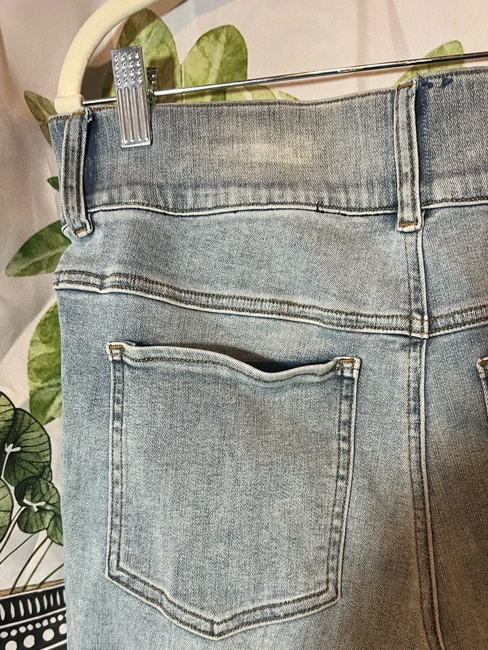 1X Spanx light wash skinny jeans❤️💖🙌 - Picture 3 of 6